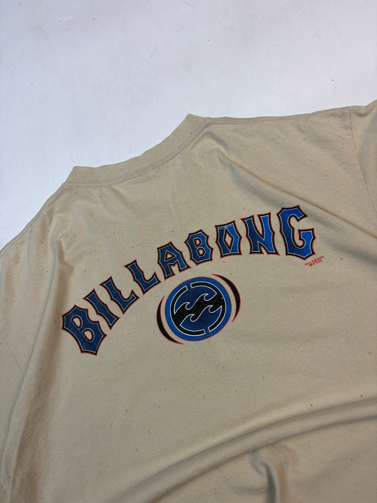 Vintage Y2K Billabong spell out tee (M)