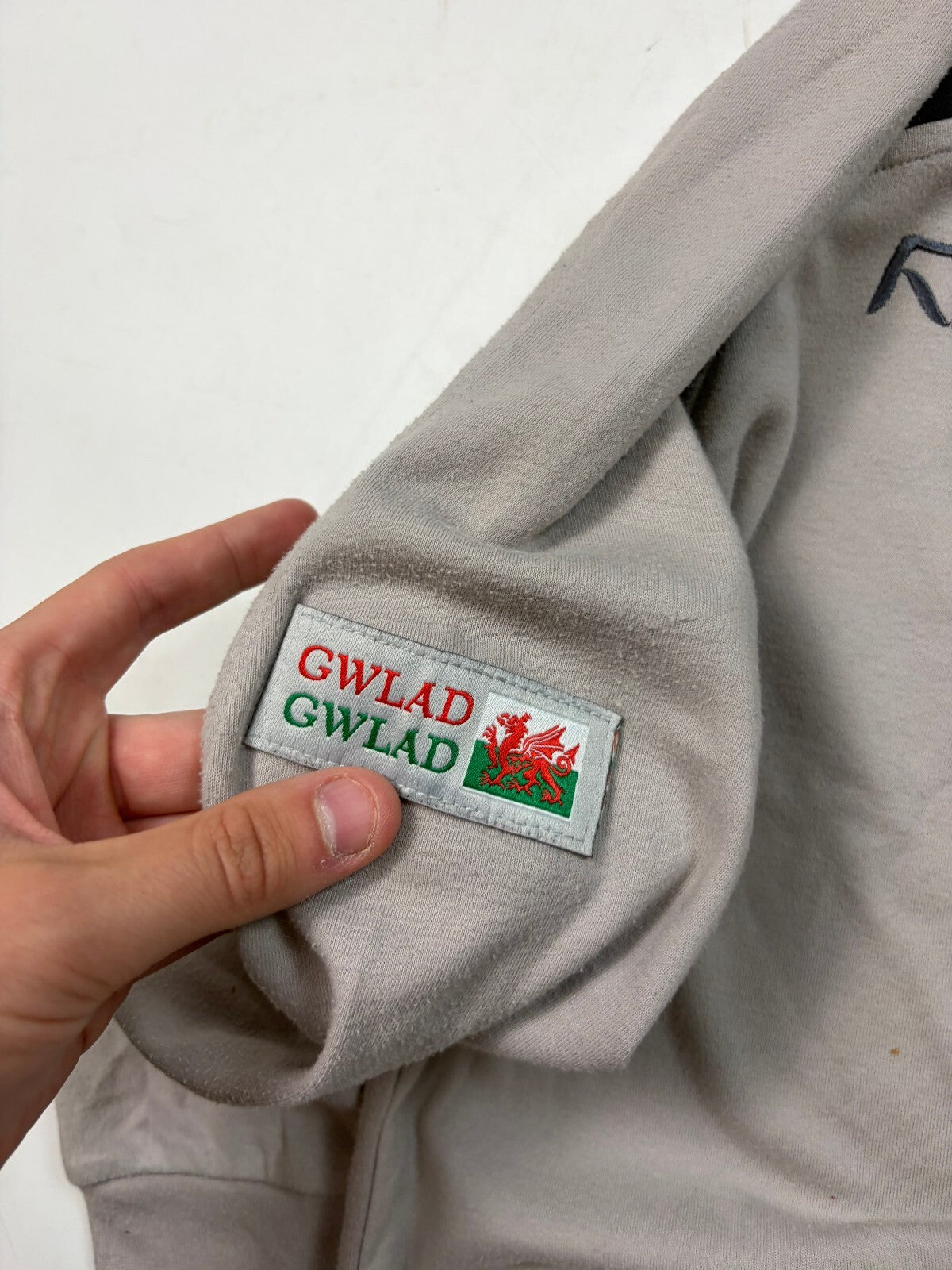 Vintage Wales 2005-07 Reebok away rugby shirt (S)
