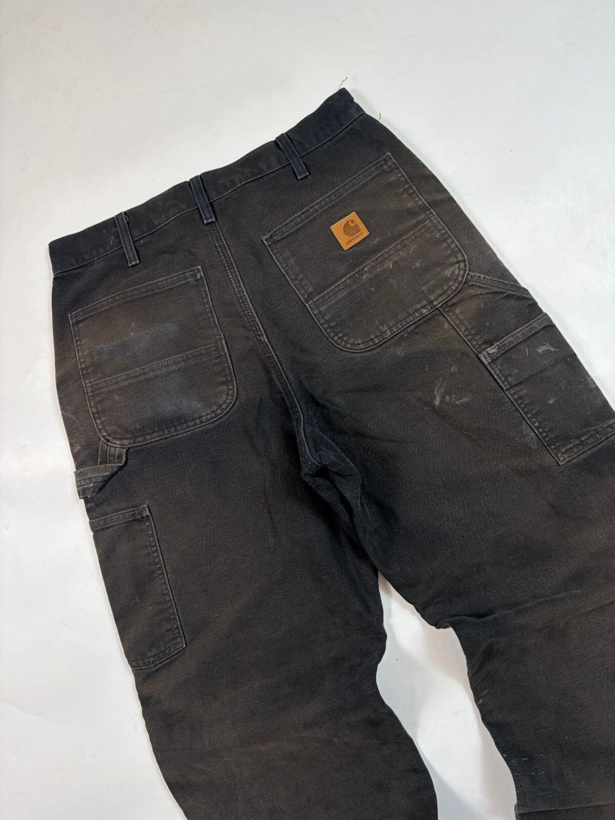 Carhartt paint splattered baggy carpenter pants (W32)