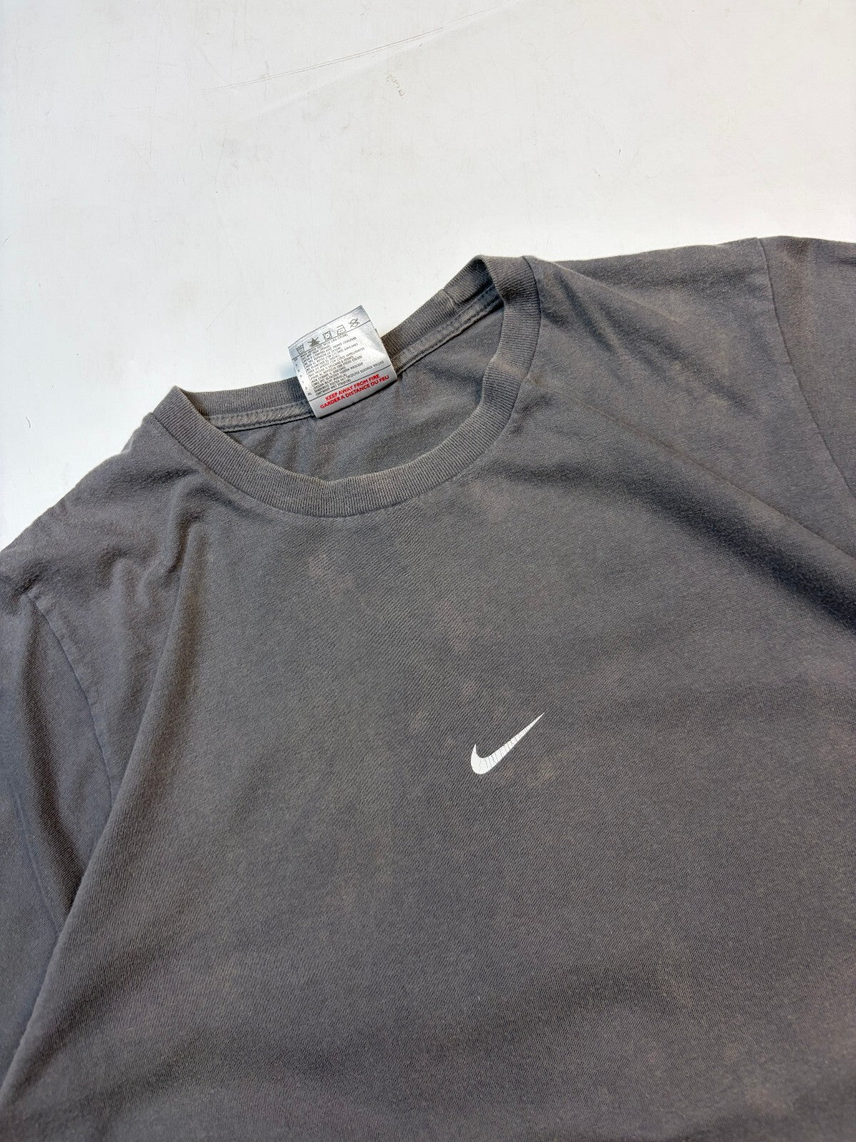 Vintage Y2K Nike centre swoosh tee (S)