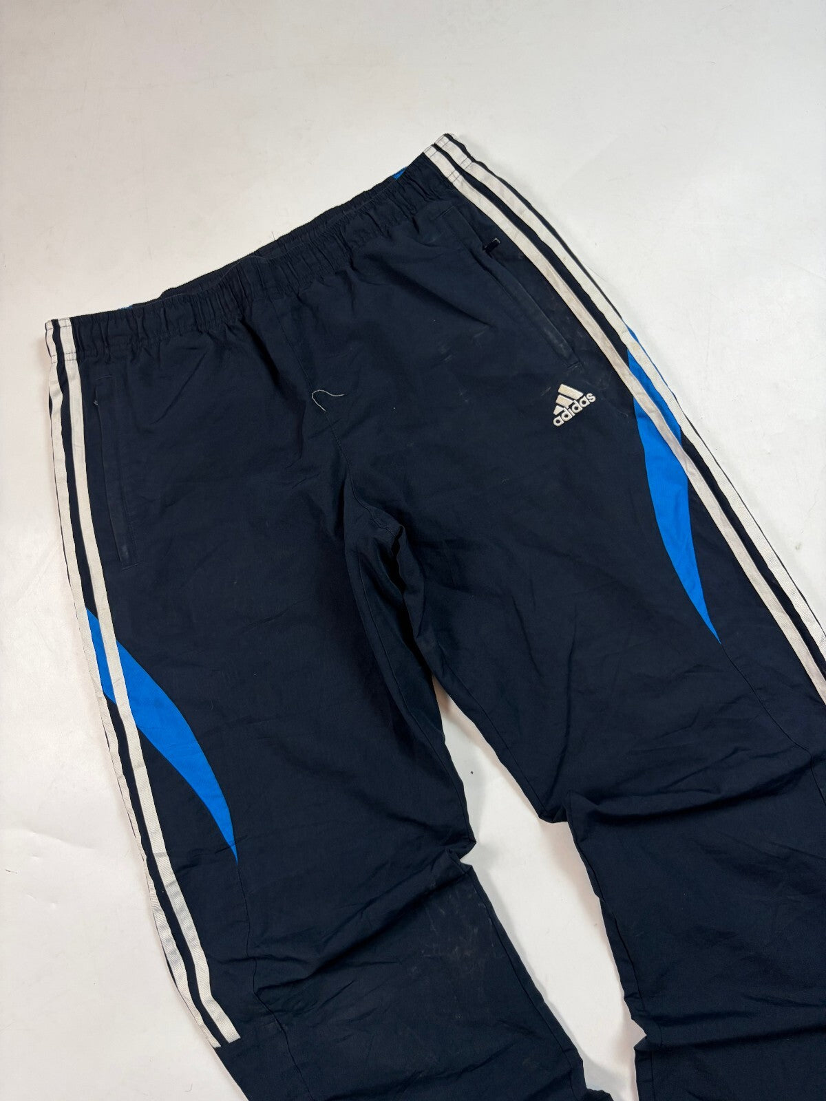 Vintage Y2K Adidas side stripe baggy track pants (M)