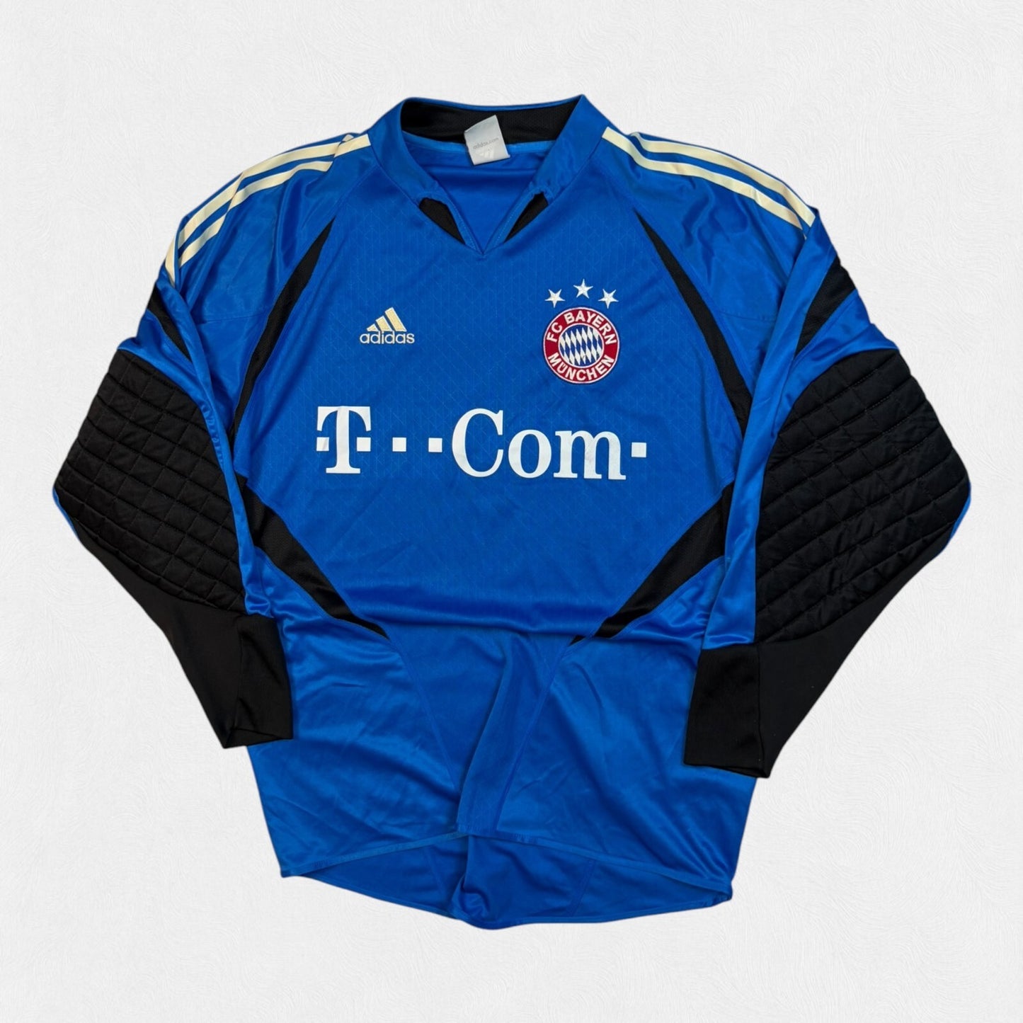 Vintage Bayern Munich 2004/05 Adidas Kahn GK football shirt (M)