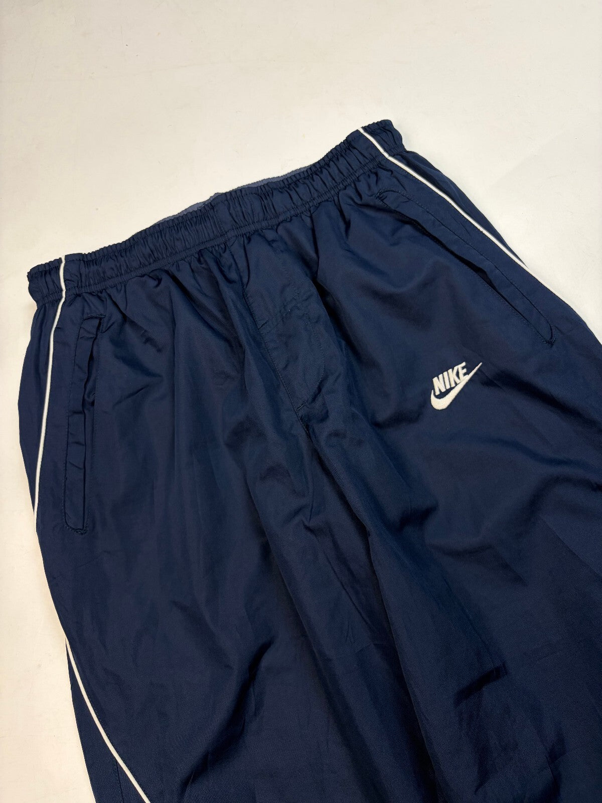 Vintage Y2K Nike side stripe baggy track pants (S)