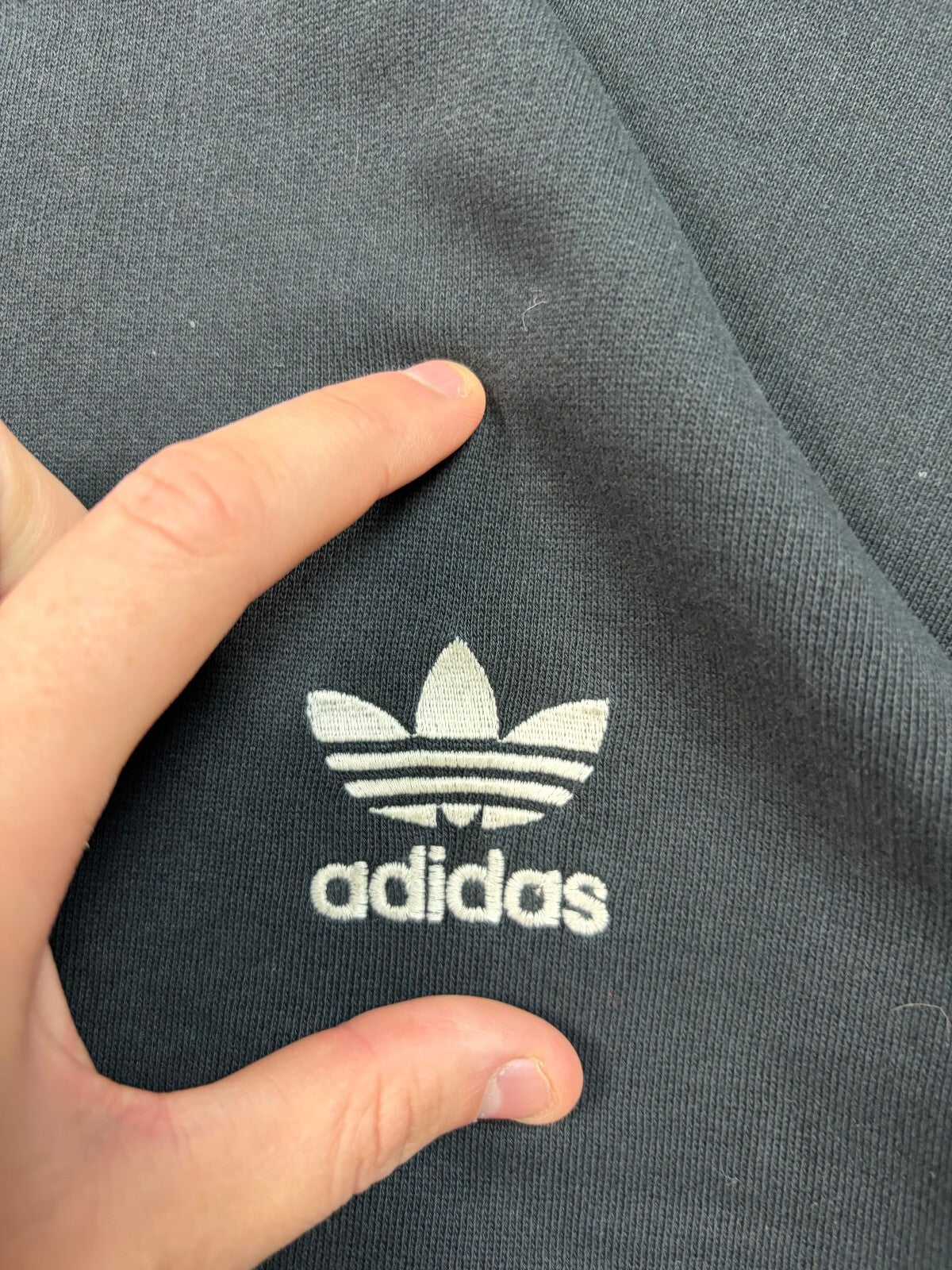 Vintage 90s adidas originals small logo sweatshirt (L)