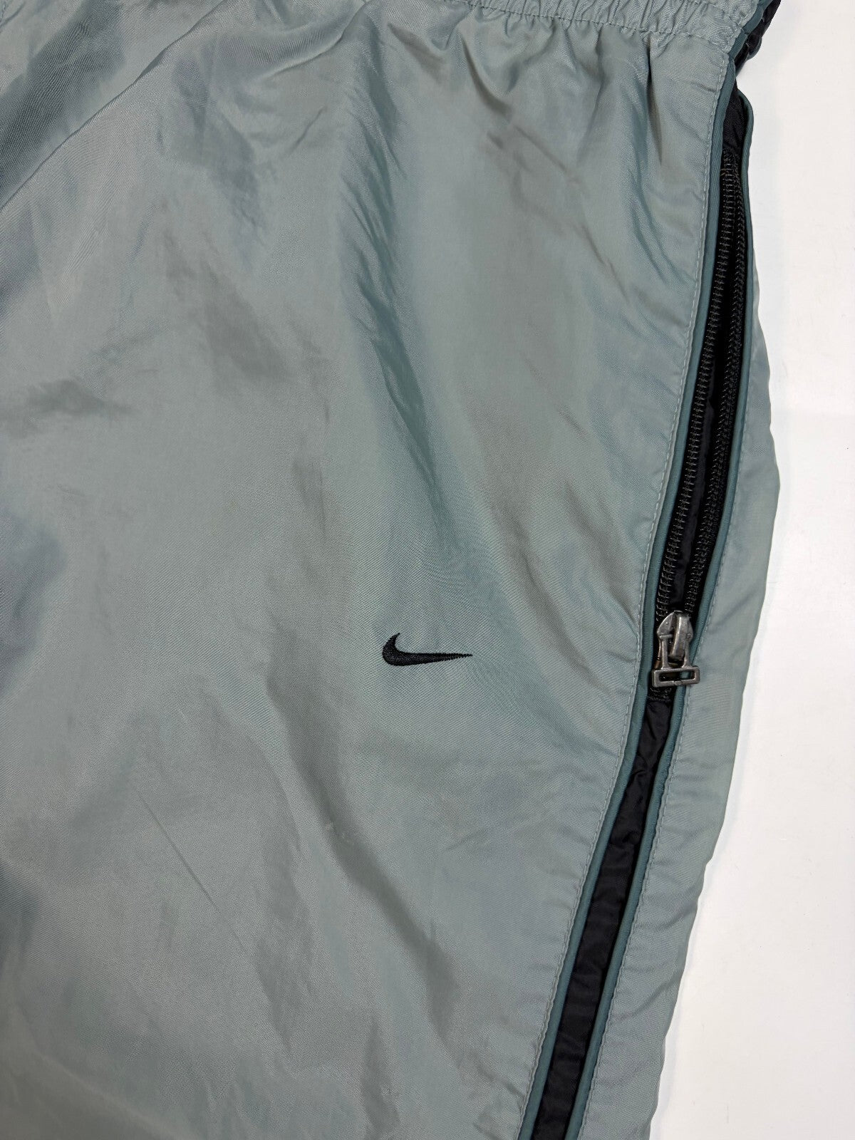 Vintage Y2K Nike side stripe baggy track pants (M)