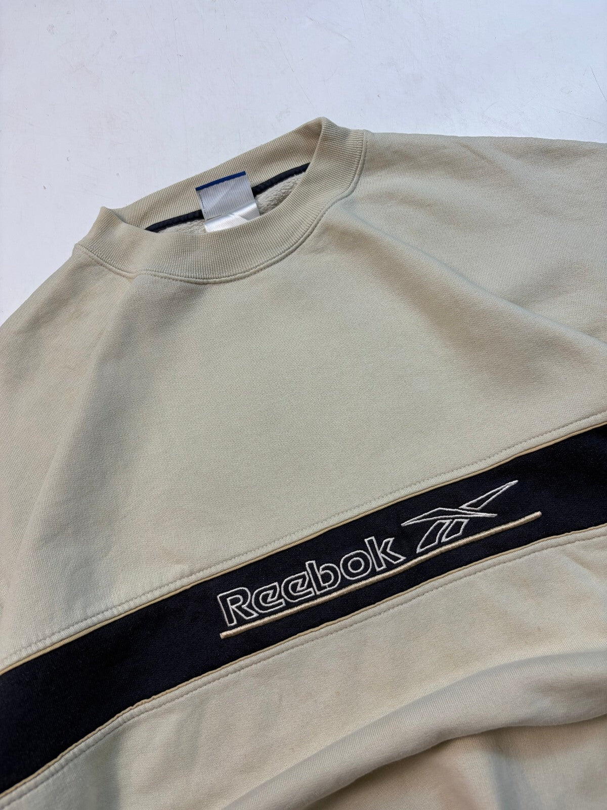 Vintage Y2K Reebok spell out sweatshirt (L)