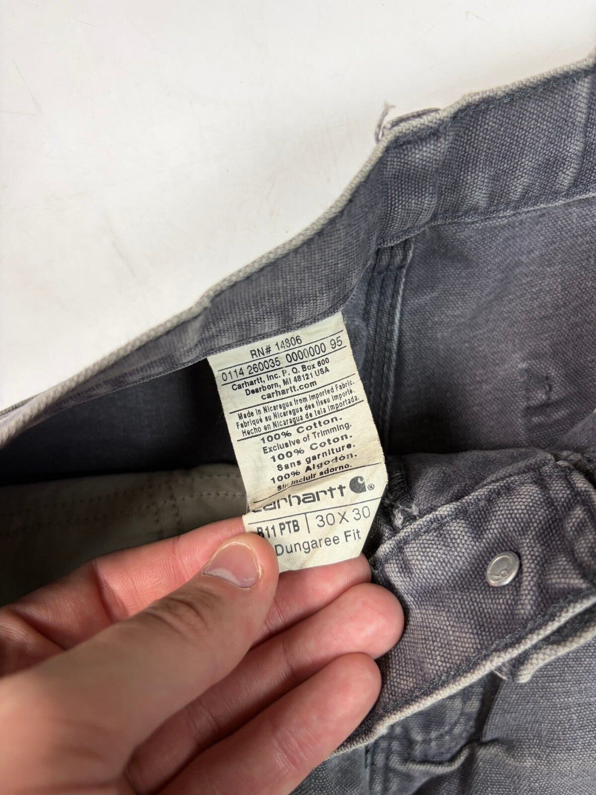 Carhartt B11 baggy carpenter pants (W30)