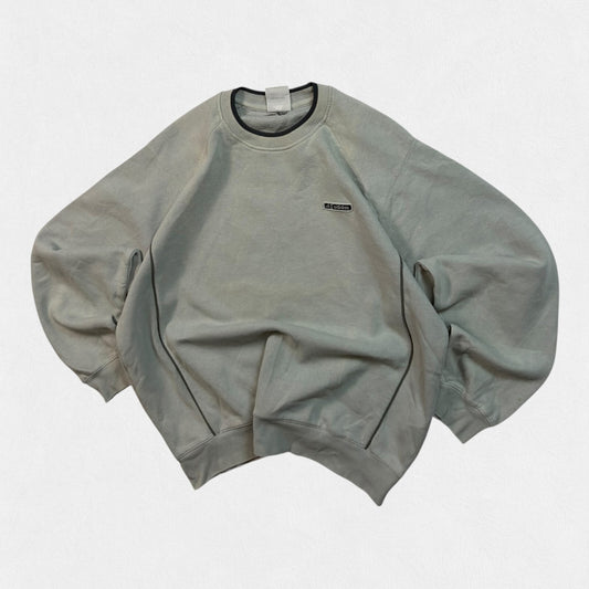 Vintage Y2K adidas small logo sweatshirt (M)