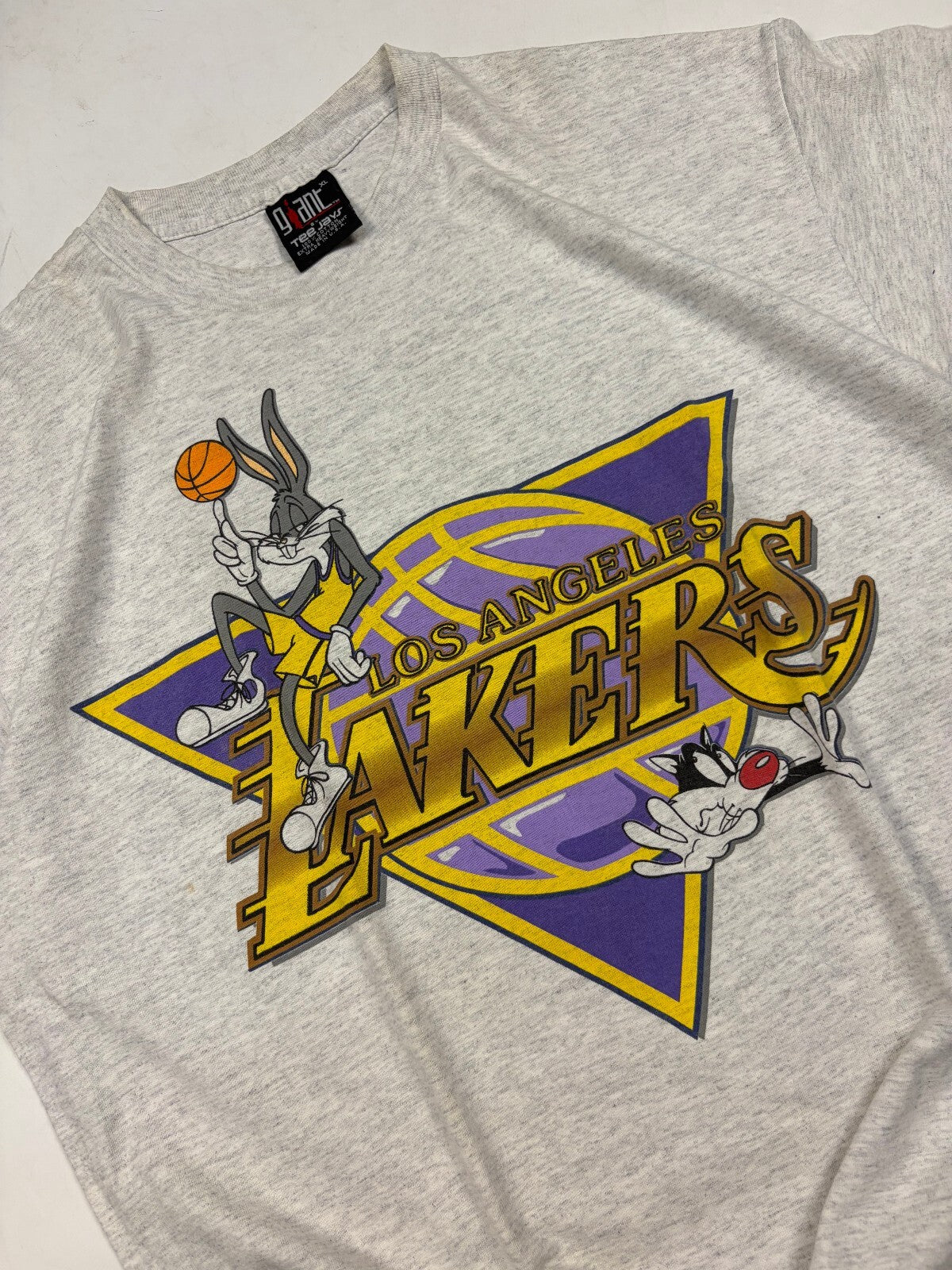 Vintage 90s LA Lakers looney tunes graphic tee (XL)