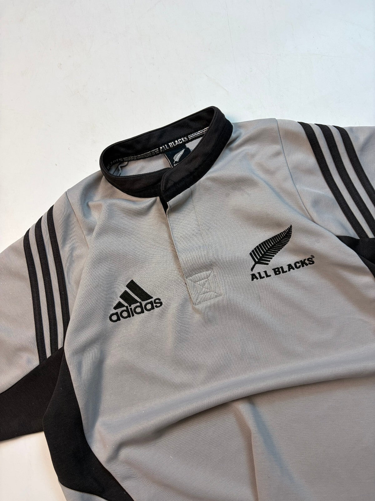 Vintage New Zealand all blacks 2003-05 Adidas away rugby shirt (M)