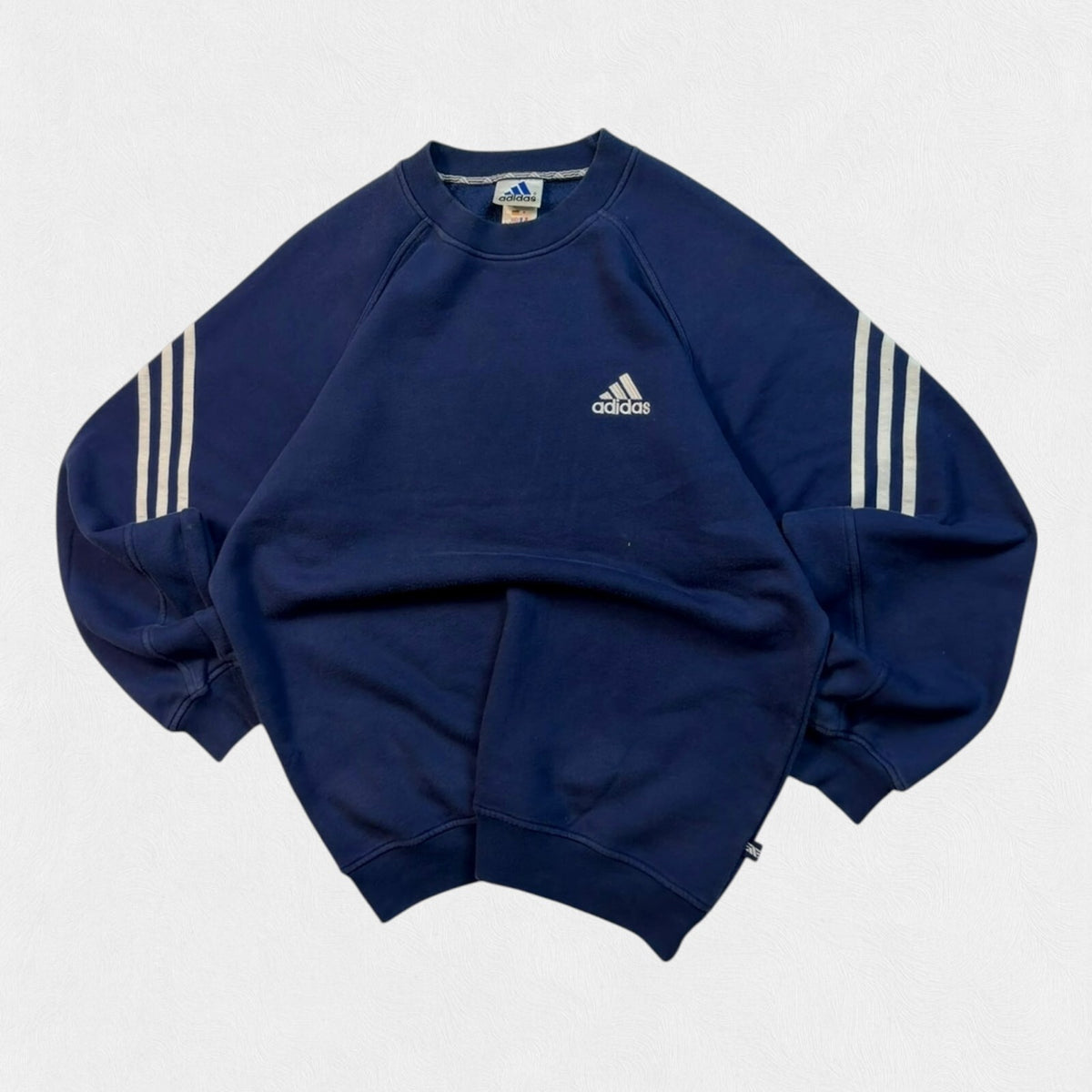 Vintage 90s adidas small logo sweatshirt (M)