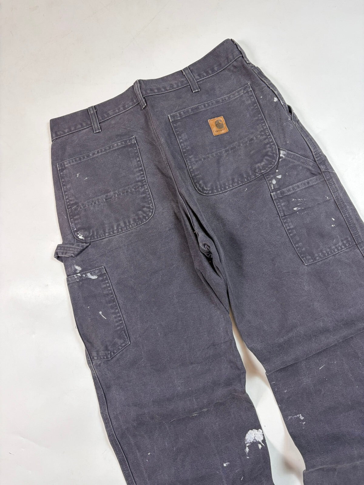 Vintage Carhartt paint splattered baggy carpenter pants (W32)