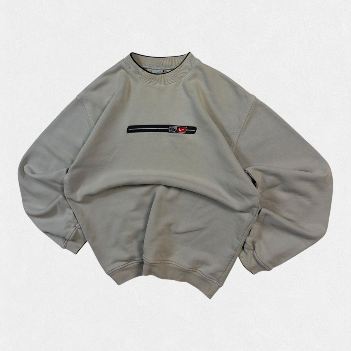Vintage Y2K Nike graphic sweatshirt (S)