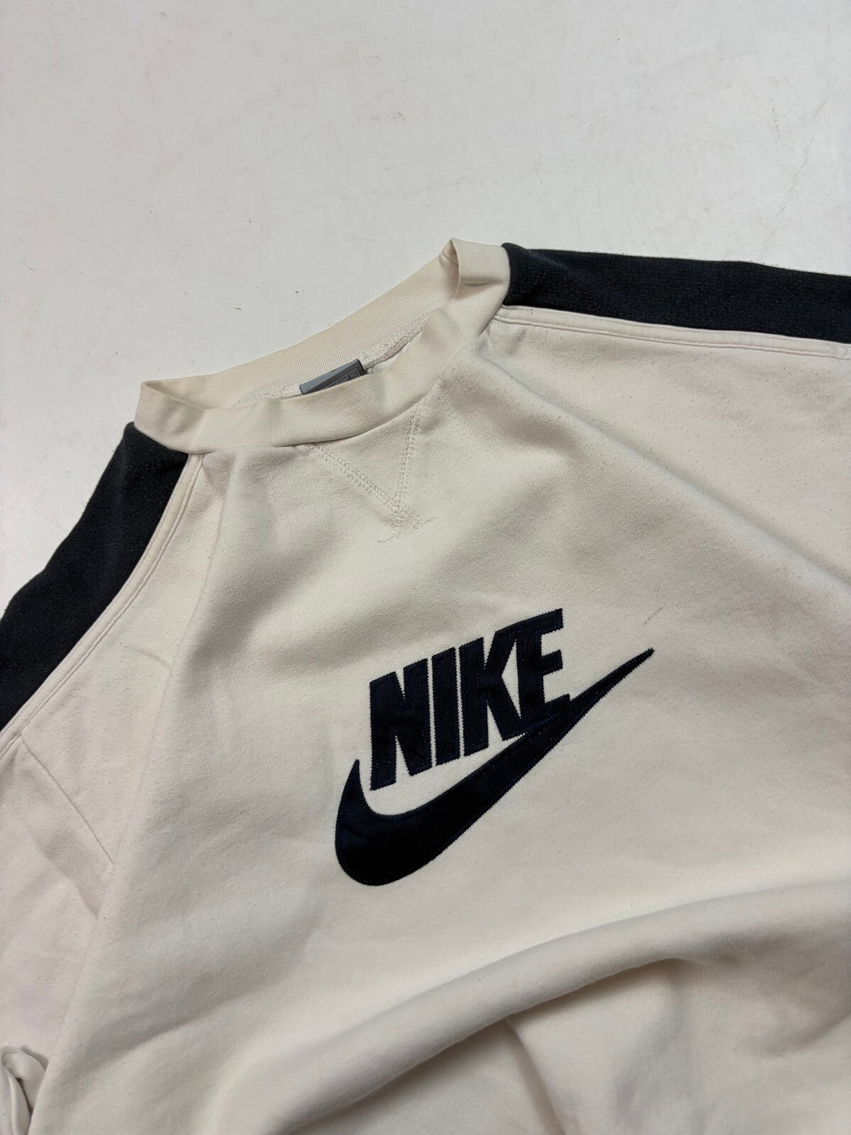 Vintage Y2K Nike centre swoosh sweatshirt (L)