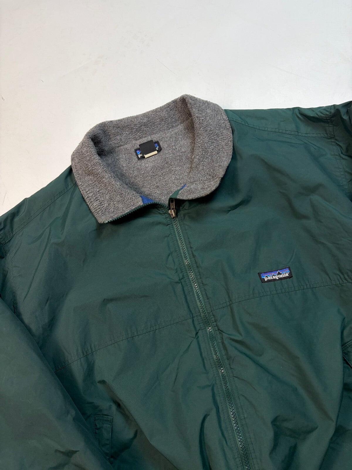 Vintage 90s Patagonia fleece lined bomber jacket (XL)
