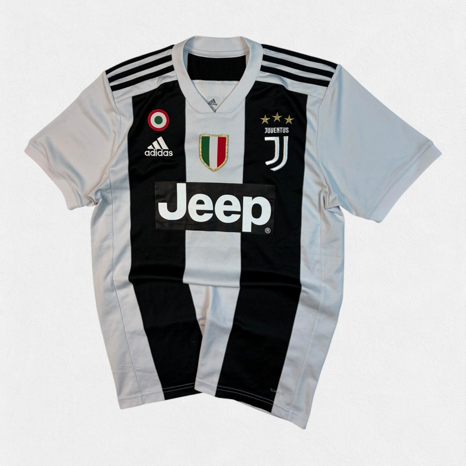 Juventus 2018/19 Ronaldo Adidas football shirt (S)