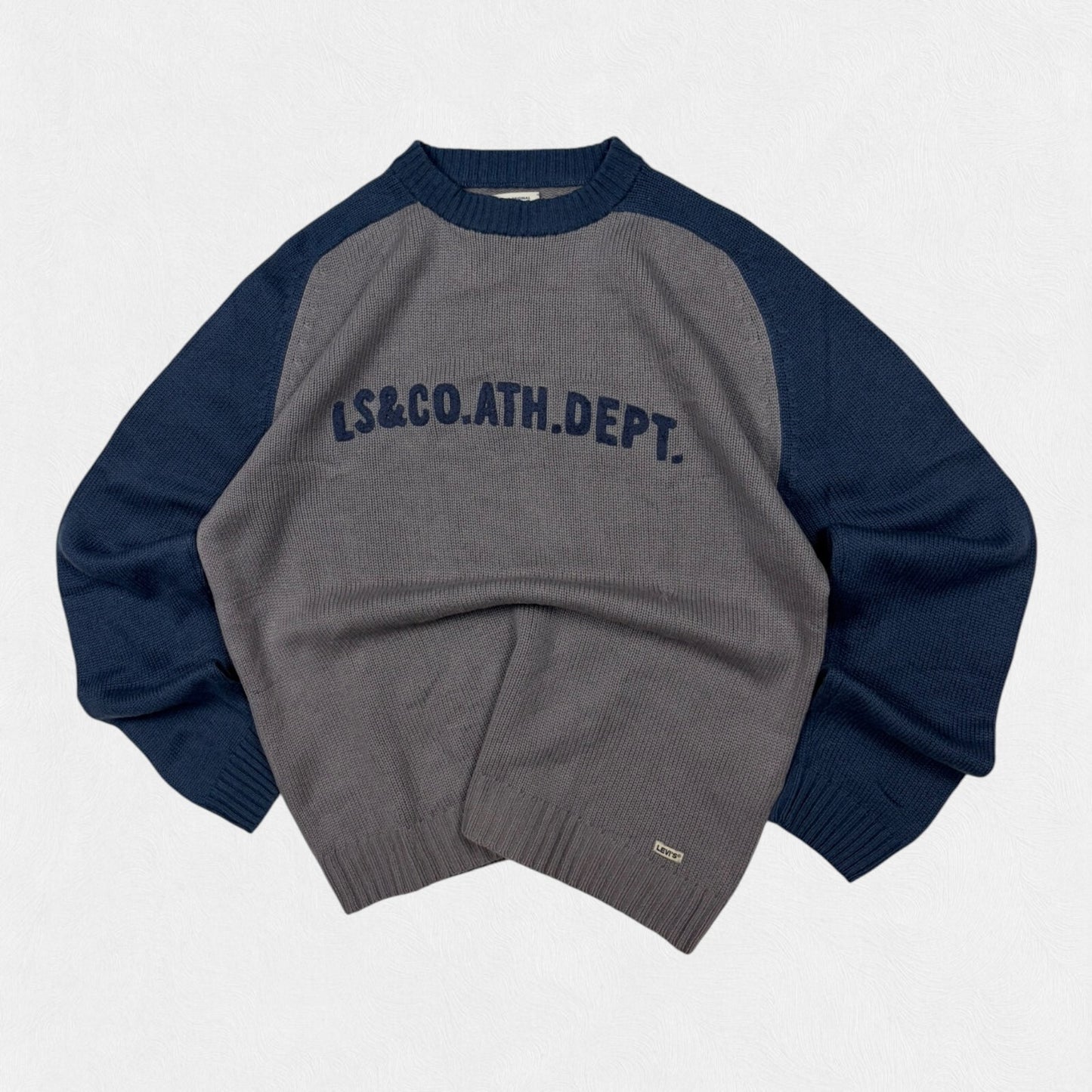 Vintage Levi's spell out knit sweater (L)
