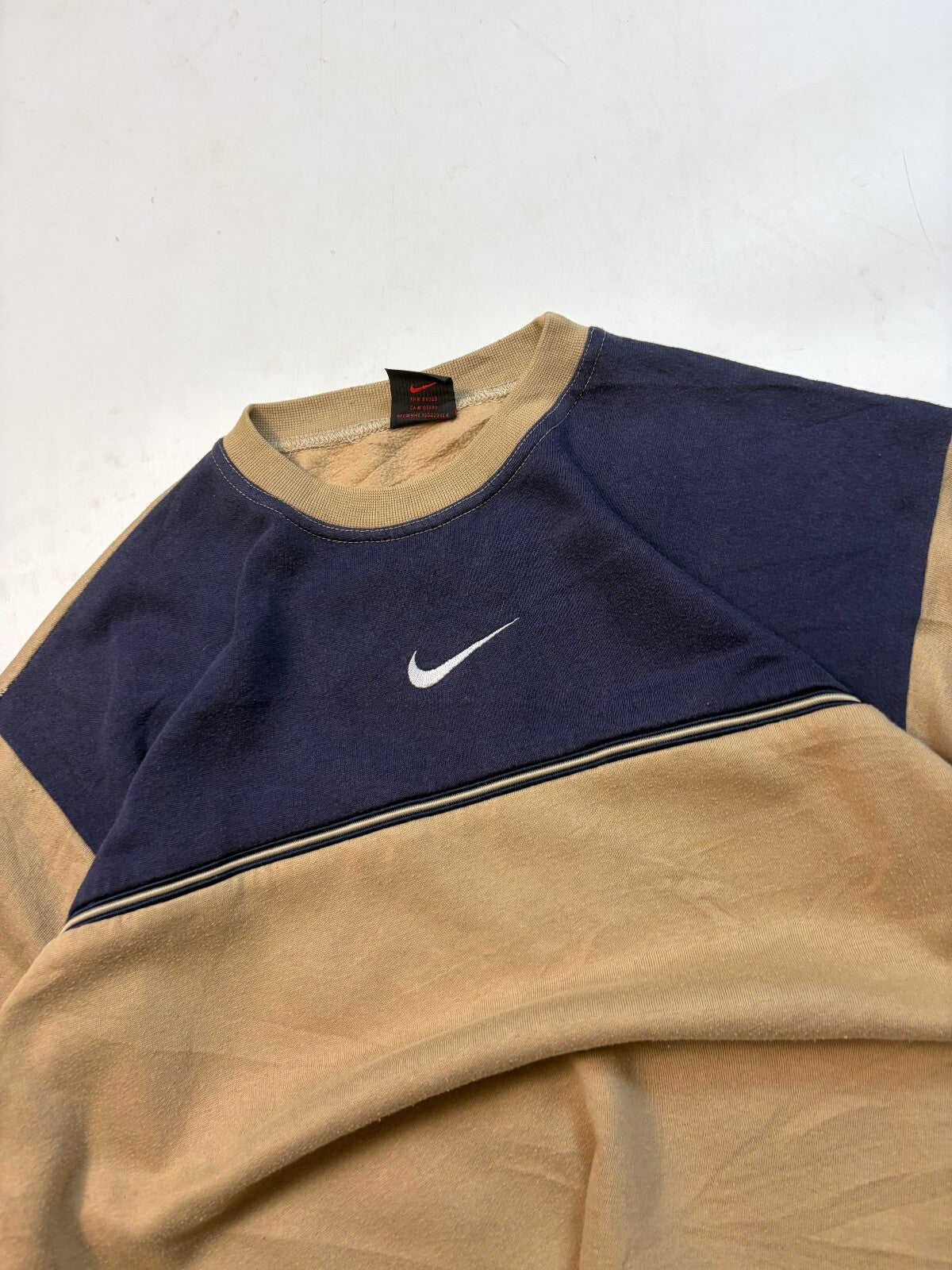 Vintage 90s Nike centre swoosh sweatshirt (M)