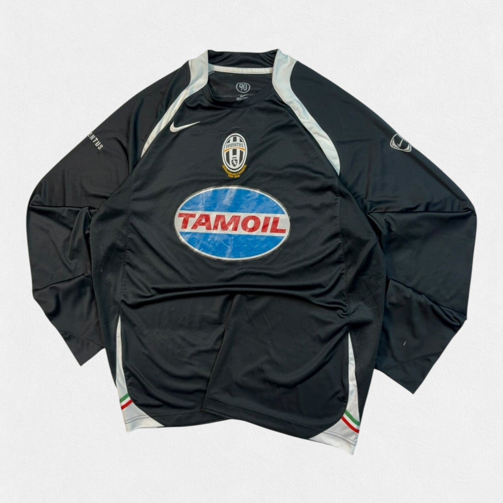 Vintage Juventus 2005/06 Nike training football shirt (XL)