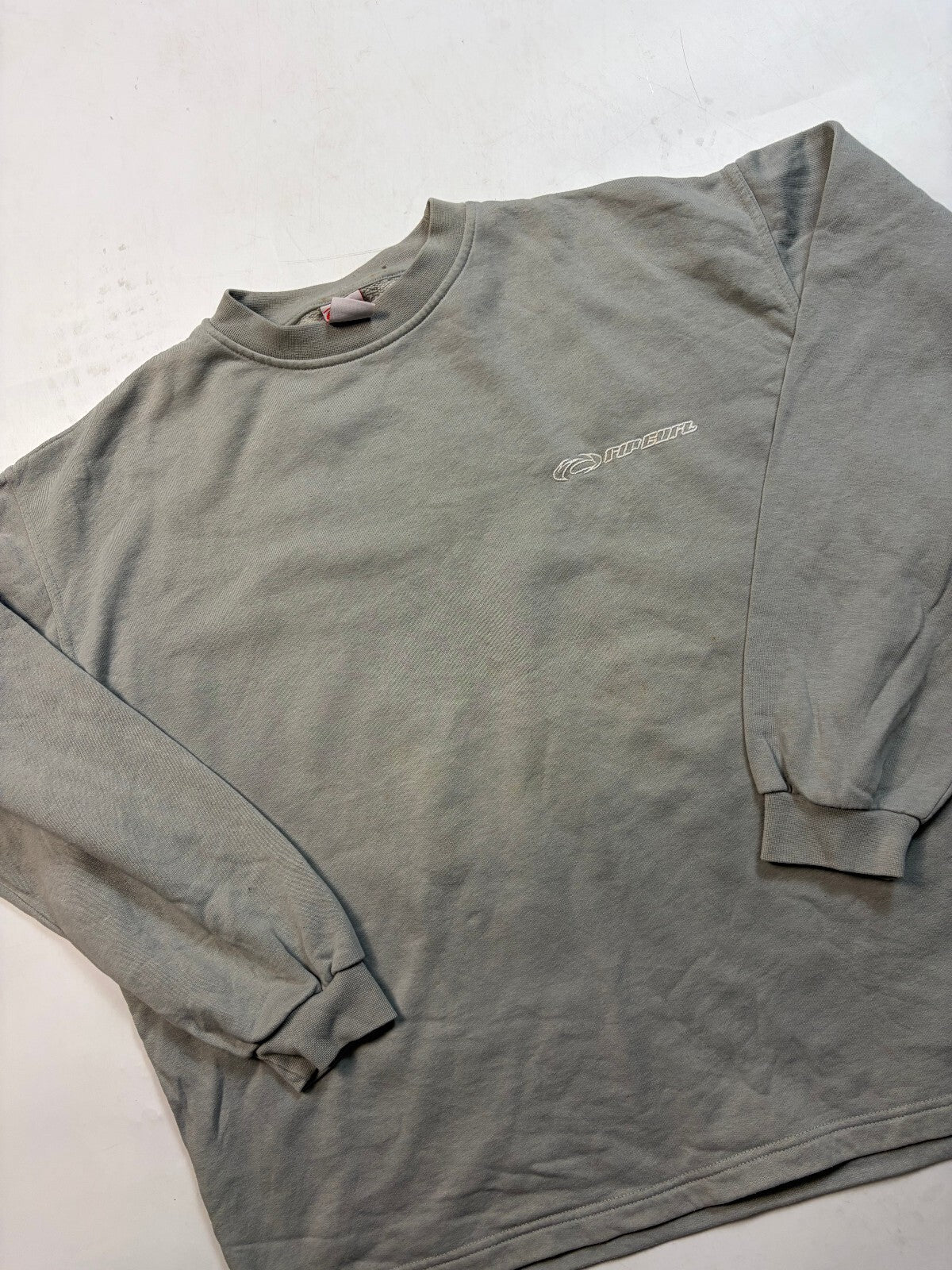 Vintage Y2K Ripcurl spell out surfwear sweatshirt (L)