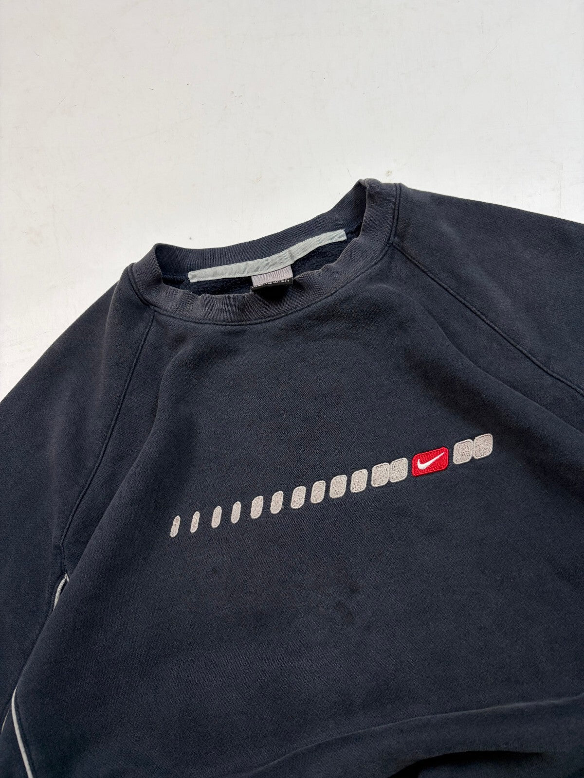 Vintage Y2K Nike graphic sweatshirt (L)