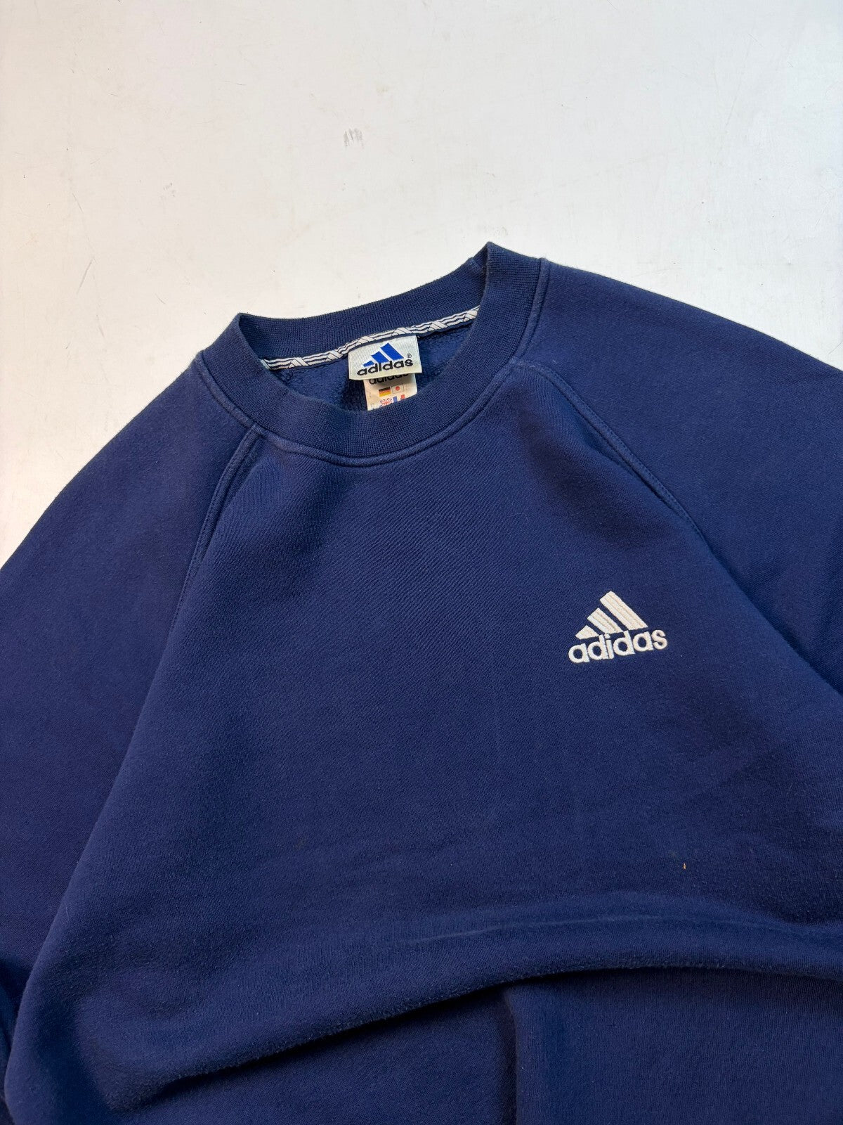 Vintage 90s adidas small logo sweatshirt (M)