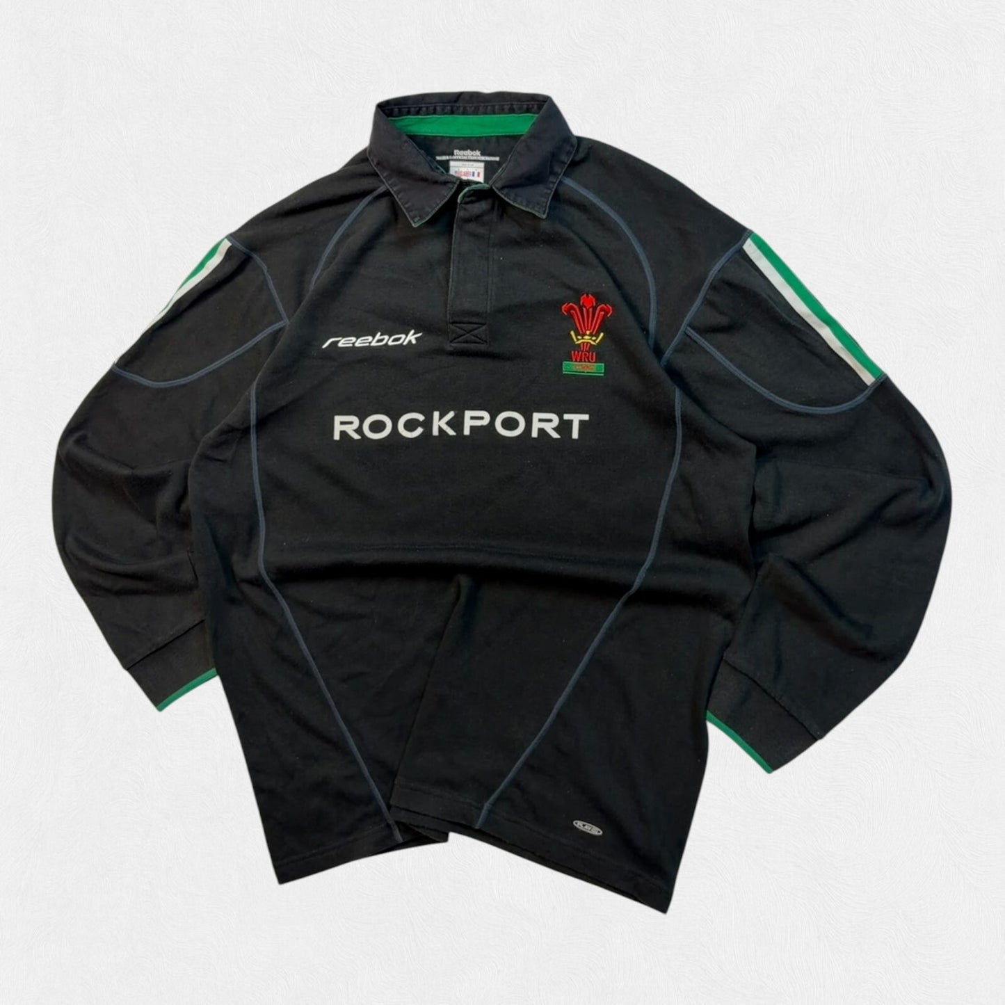 Vintage Wales 2002-04 Reebok away rugby shirt (S)