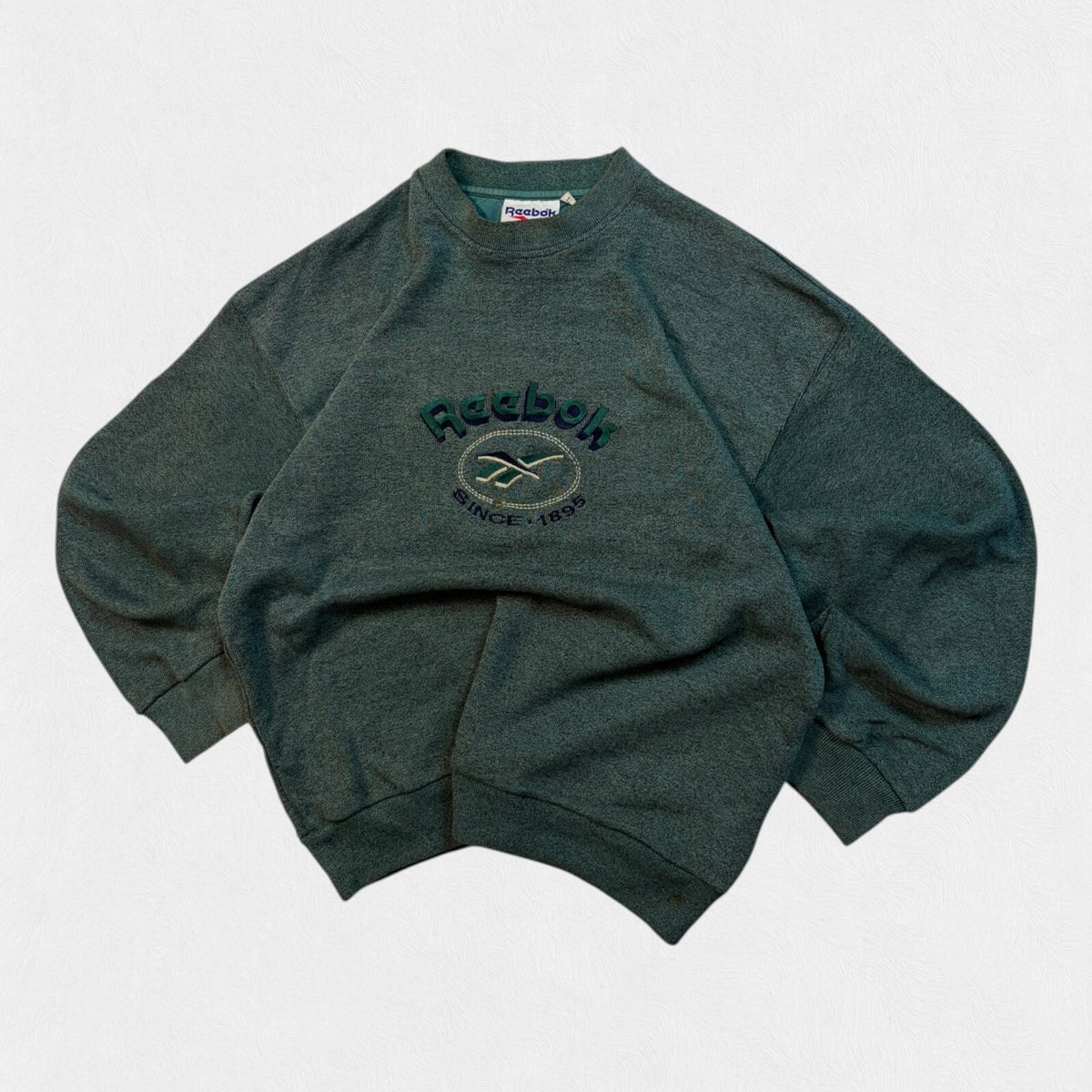Vintage 90s Reebok centre logo sweatshirt (L)