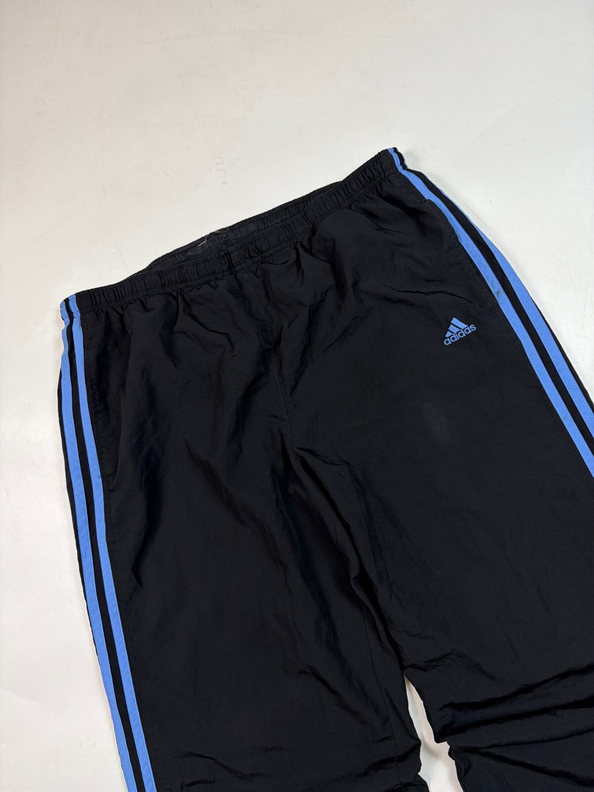 Vintage adidas side stripe baggy track pants (M)