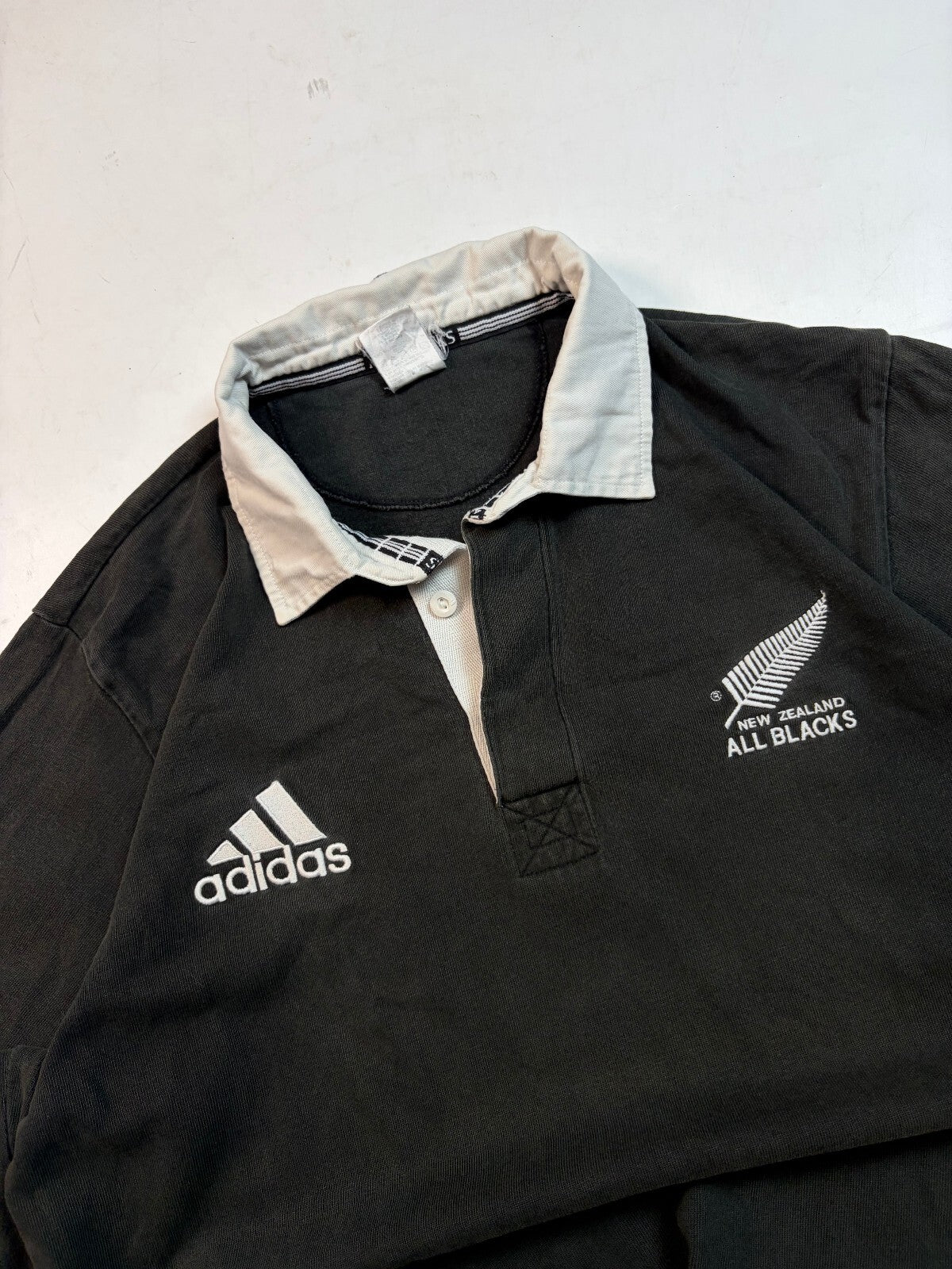 Vintage New Zealand all blacks 1999/00 Adidas rugby shirt (M)