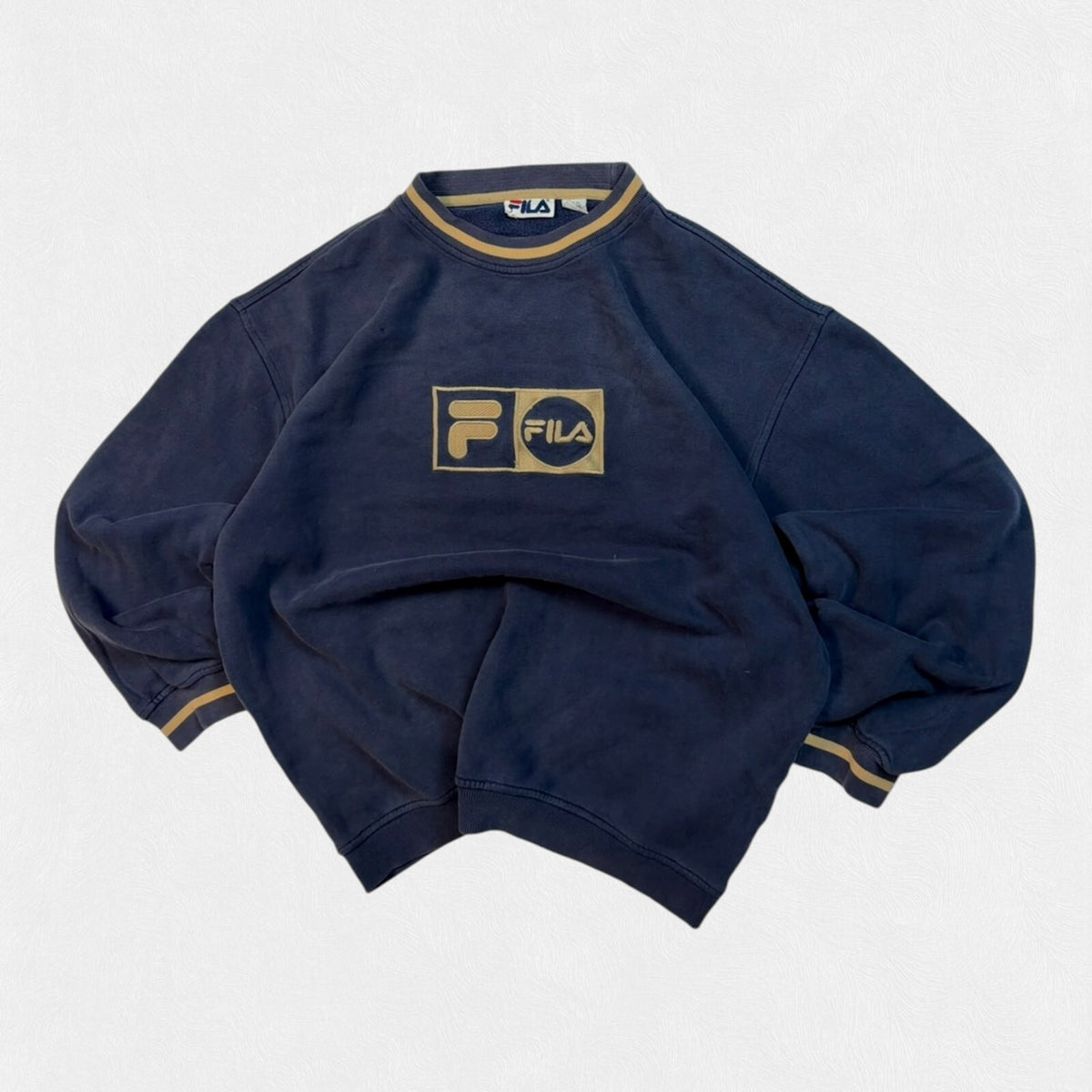 Vintage 90s Fila centre logo sweatshirt (XL)