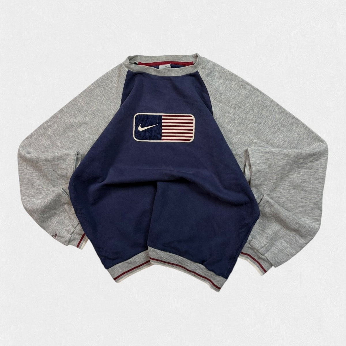 Vintage Nike USA centre logo sweatshirt (M)