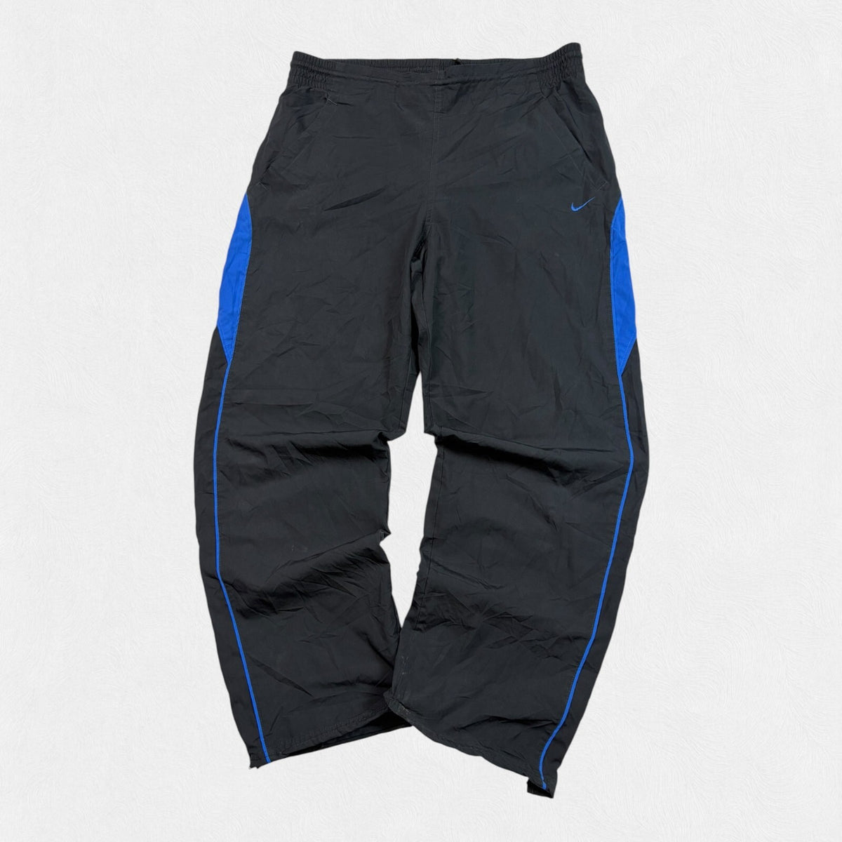 Vintage Y2K Nike baggy track pants (M)