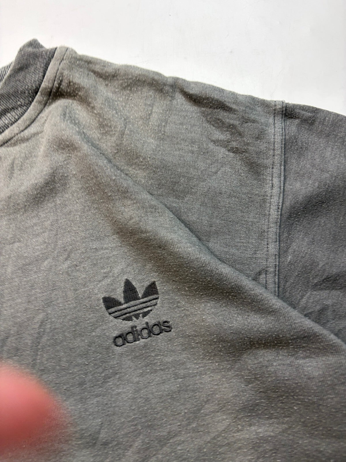 Vintage 90s adidas originals small logo sweatshirt (XL)