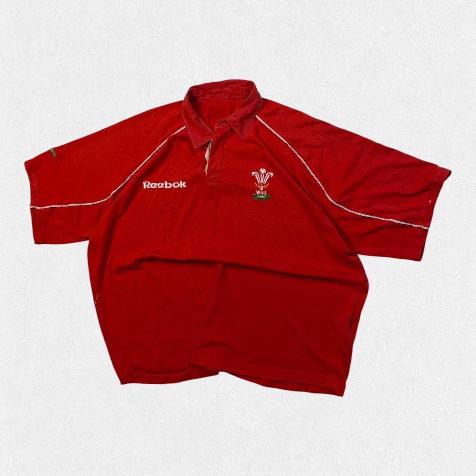 Vintage Wales 2001/02 Reebok rugby union shirt (XL)