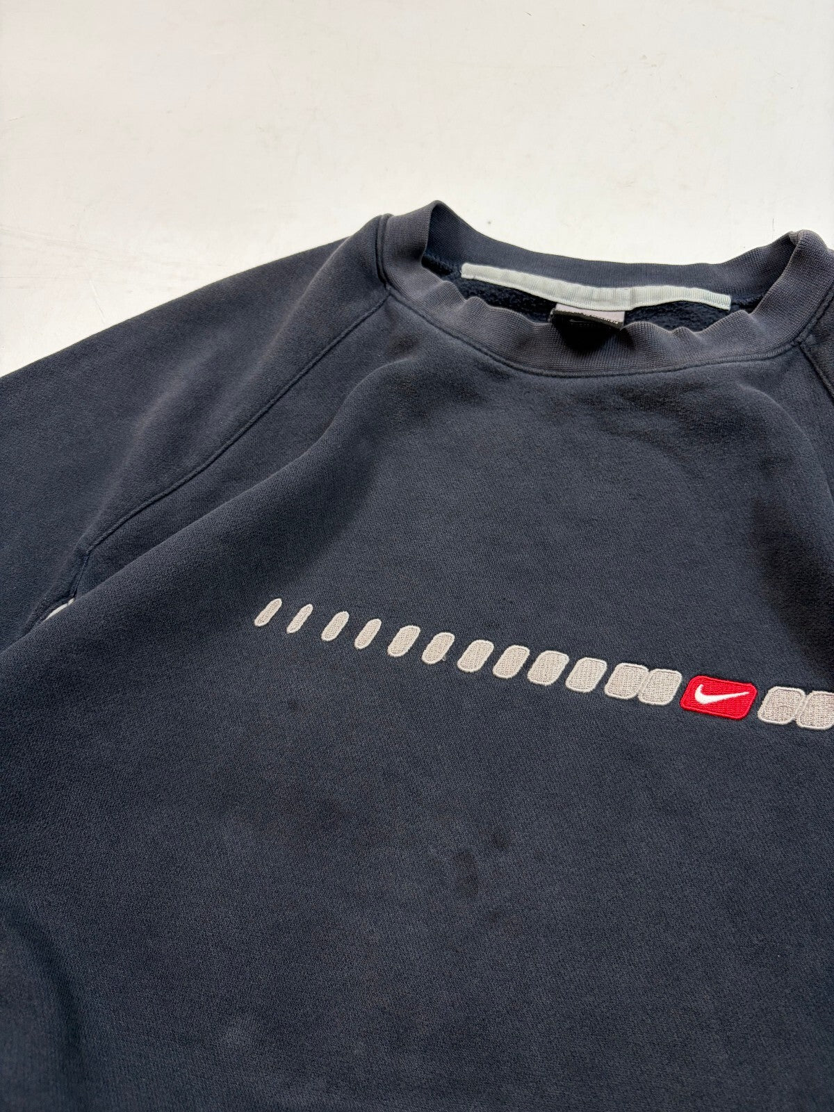 Vintage Y2K Nike graphic sweatshirt (L)