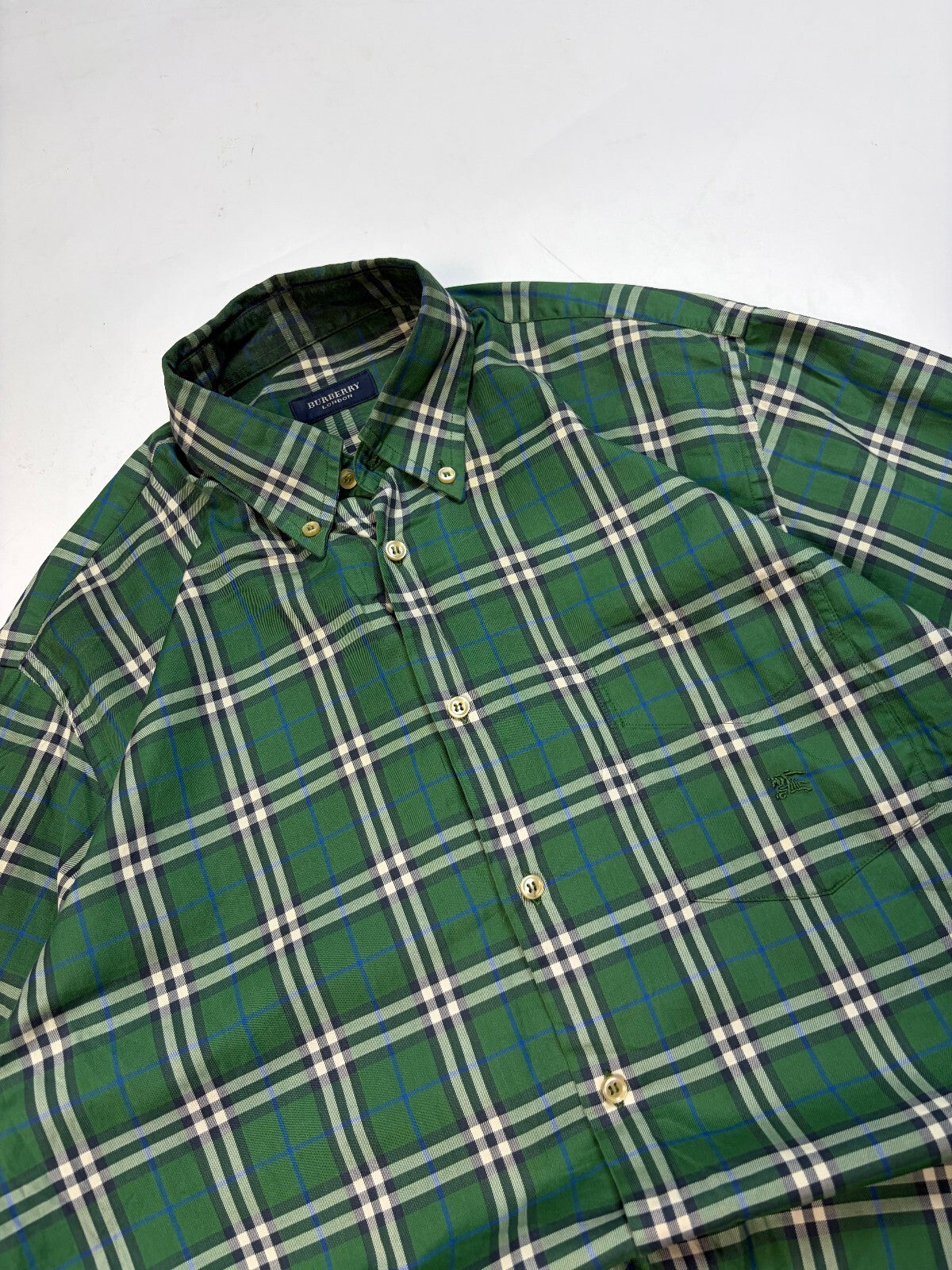Vintage Burberry nova check checkered button up shirt (M)