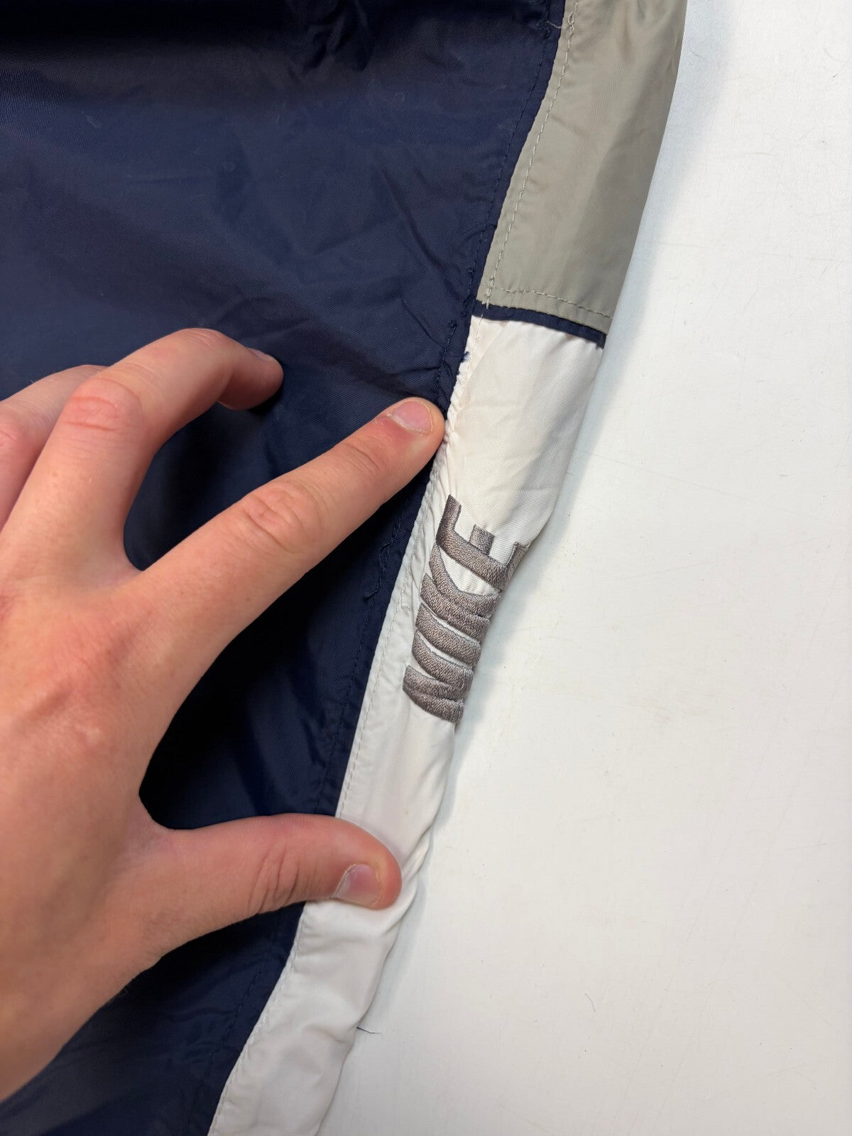 Vintage Y2K Nike side stripe baggy track pants (M)