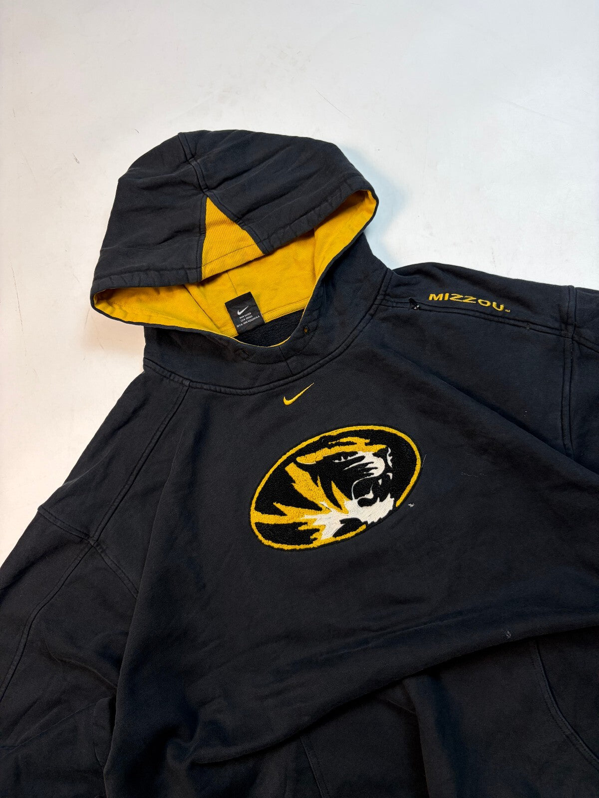 Vintage 90s Nike Mizzou centre swoosh hoodie (XL)