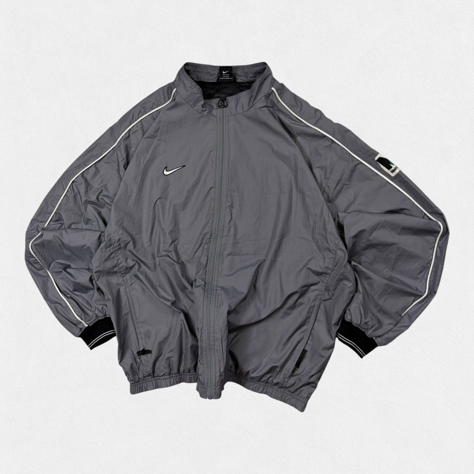 Vintage 90s Nike mini swoosh track jacket (XL)