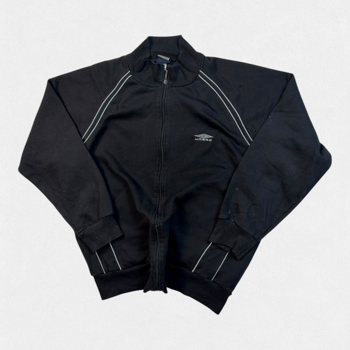 Vintage Y2K Umbro zip up track top (XL)