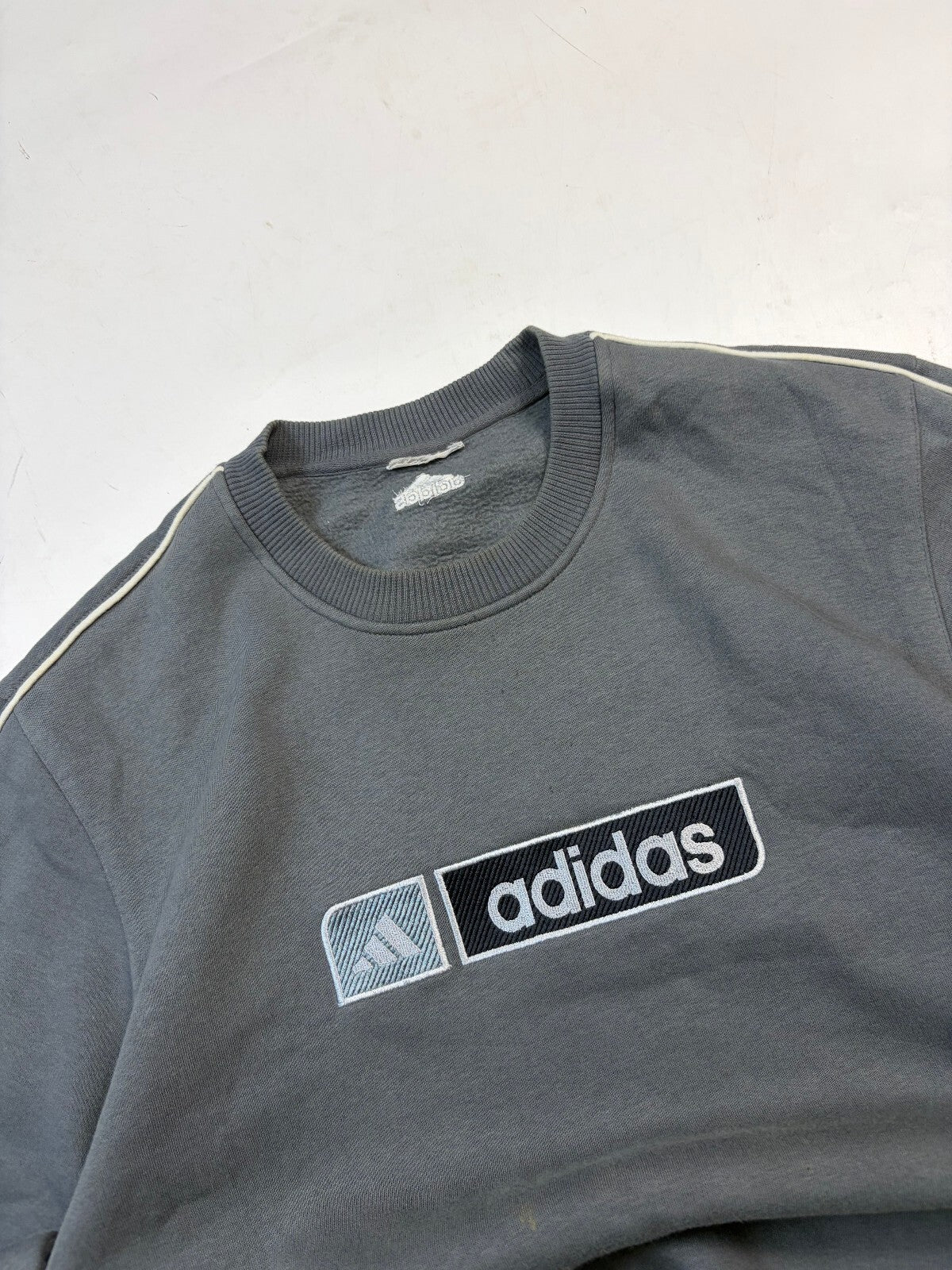 Vintage Y2K adidas spell out sweatshirt (L)