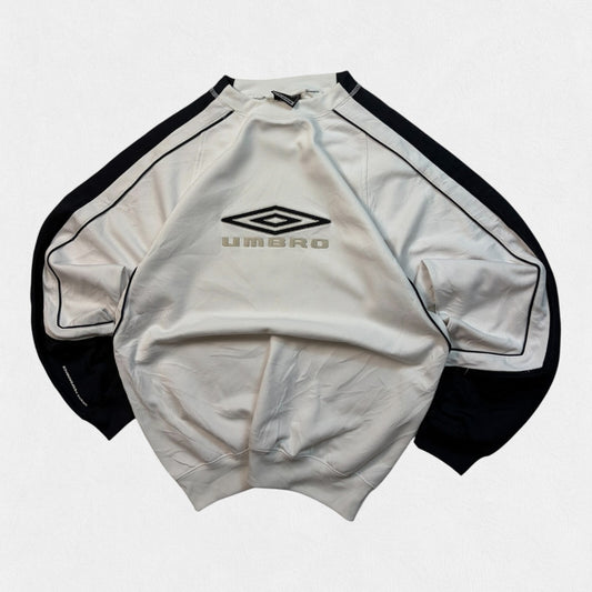 Vintage Y2K Umbro centre logo sweatshirt (M)