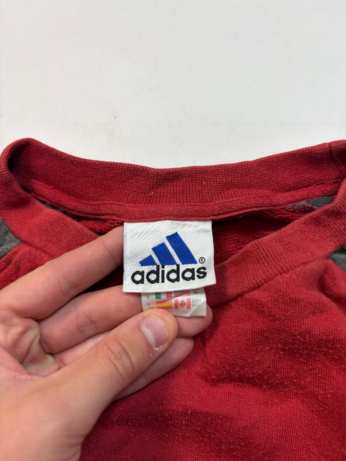 Vintage 90s adidas small logo sweatshirt (M)