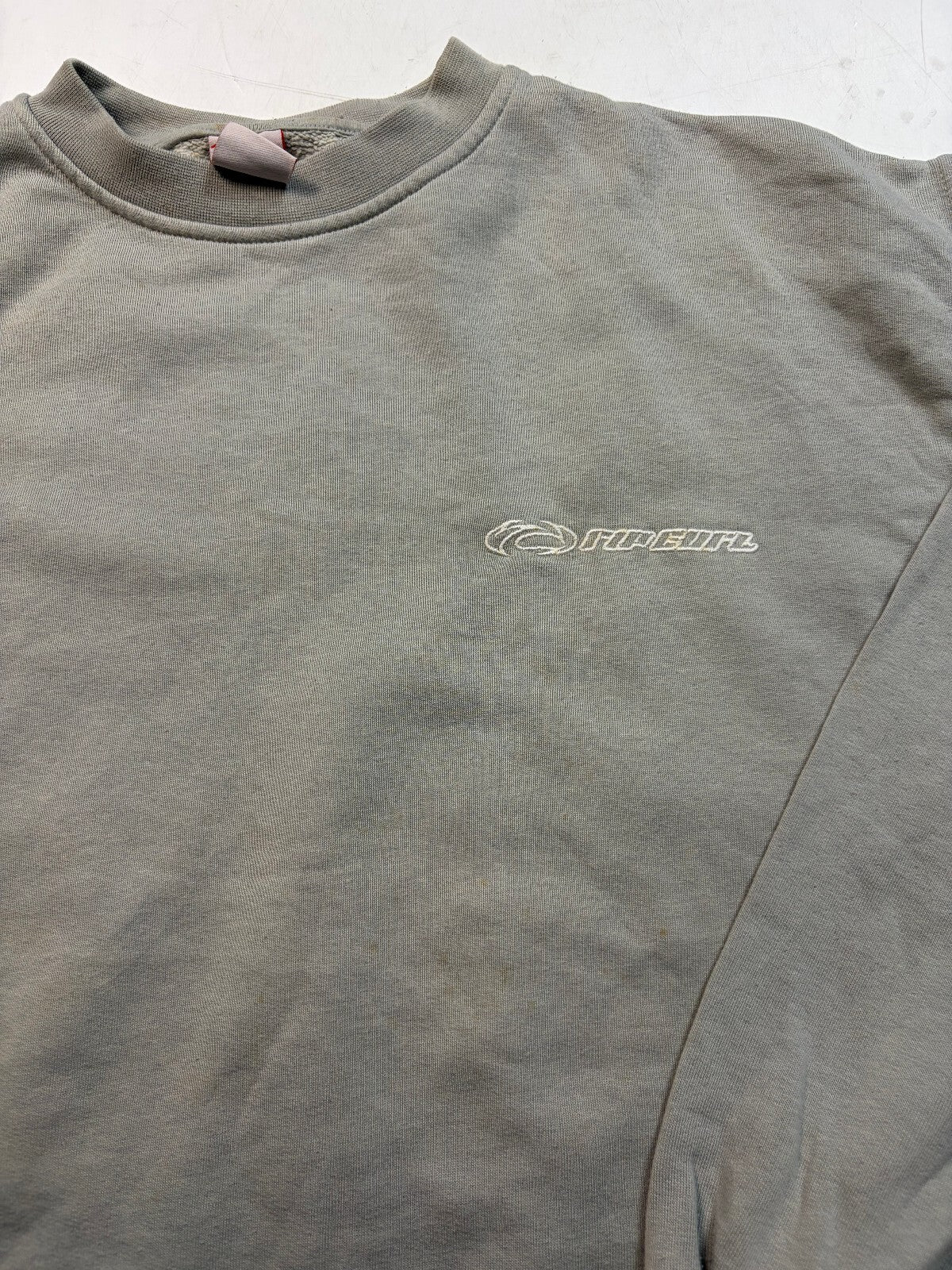 Vintage Y2K Ripcurl spell out surfwear sweatshirt (L)