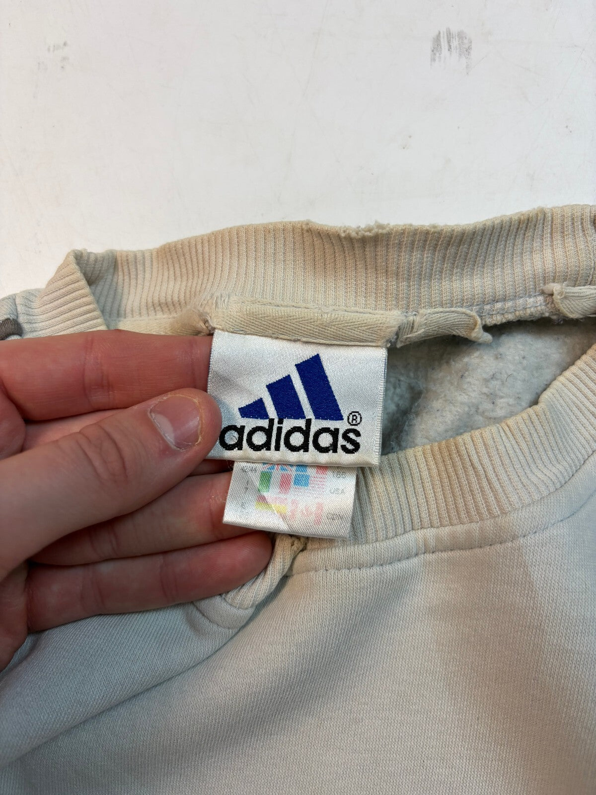 Vintage 90s Adidas centre logo sweatshirt (L)