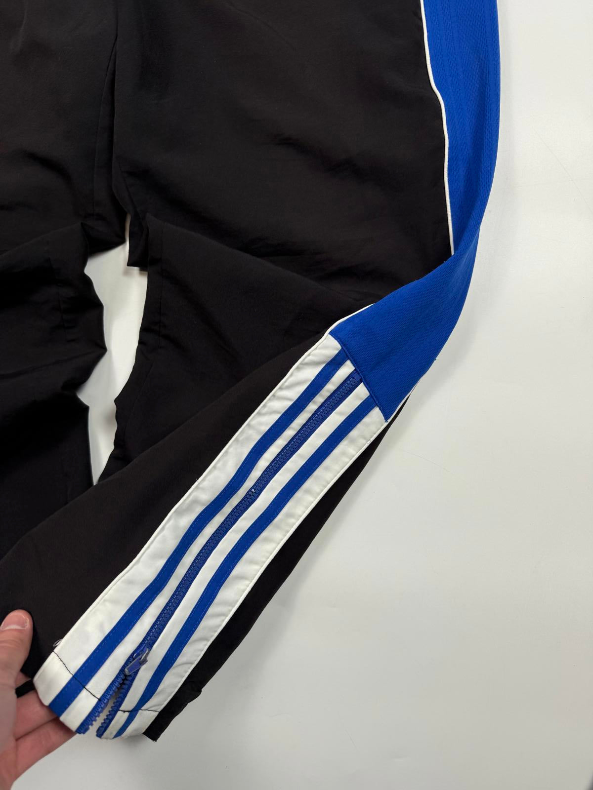 Vintage 90s Adidas side stripe baggy track pants (M)