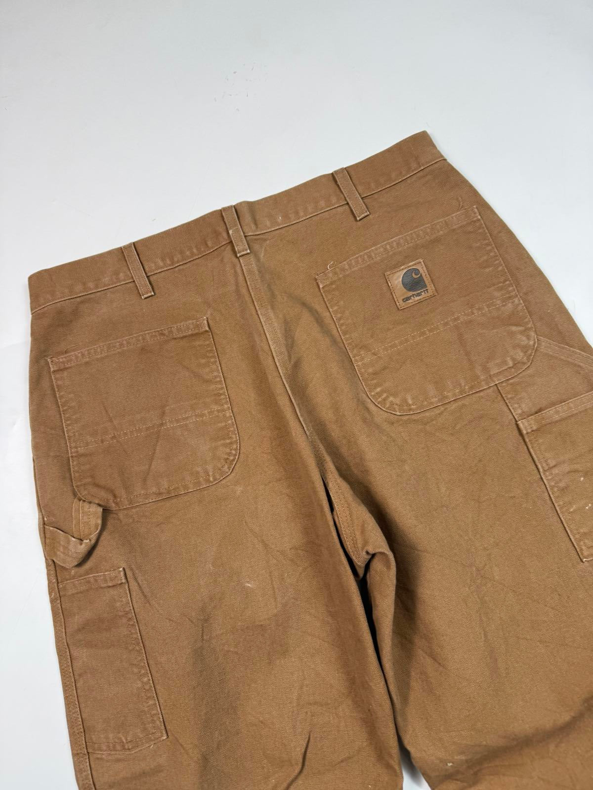 Vintage Carhartt baggy carpenter pants (W36)