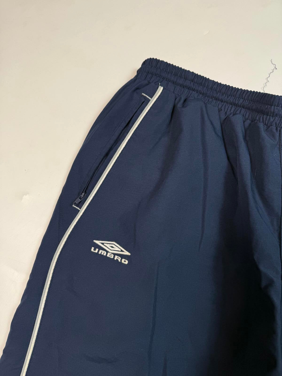Vintage Umbro spell out baggy track pants (XXL)