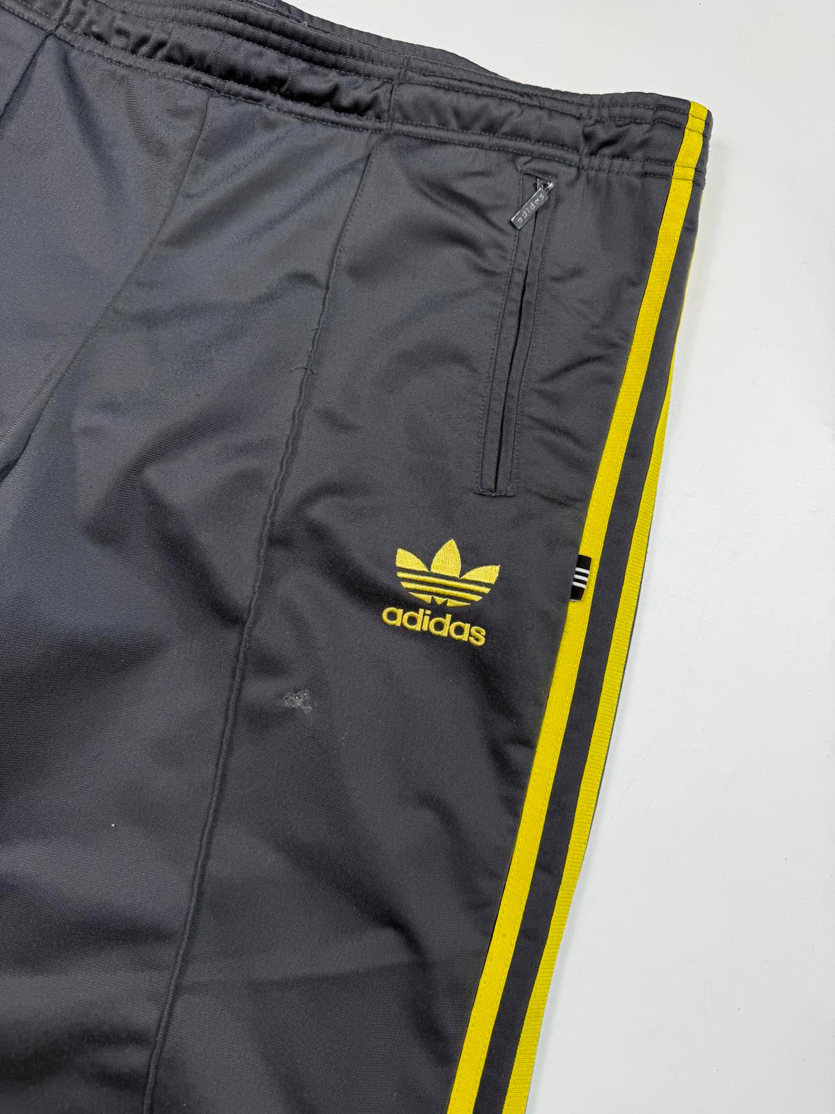 Vintage 90s Adidas originals baggy track pants (M)